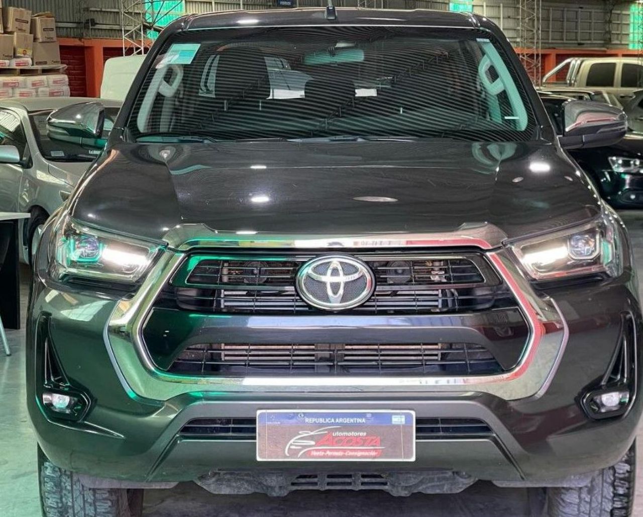 Toyota Hilux Usada en San Juan, deRuedas