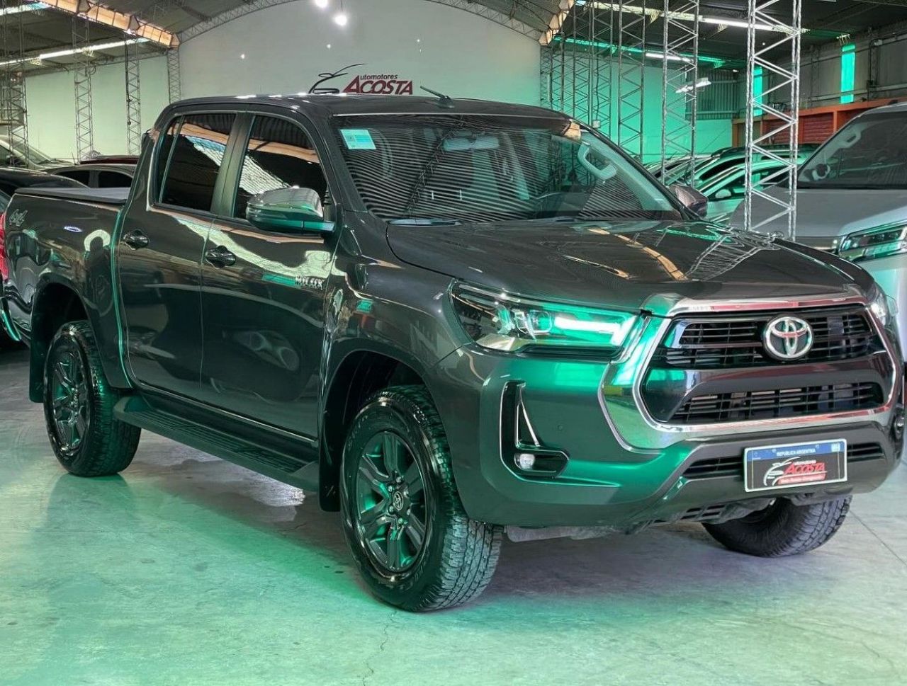 Toyota Hilux Usada en San Juan, deRuedas