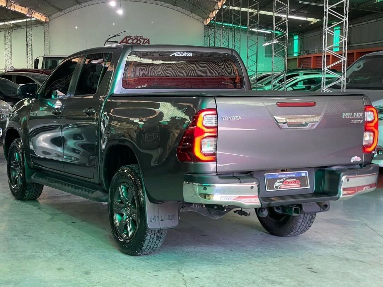 Toyota Hilux Usada en San Juan, deRuedas