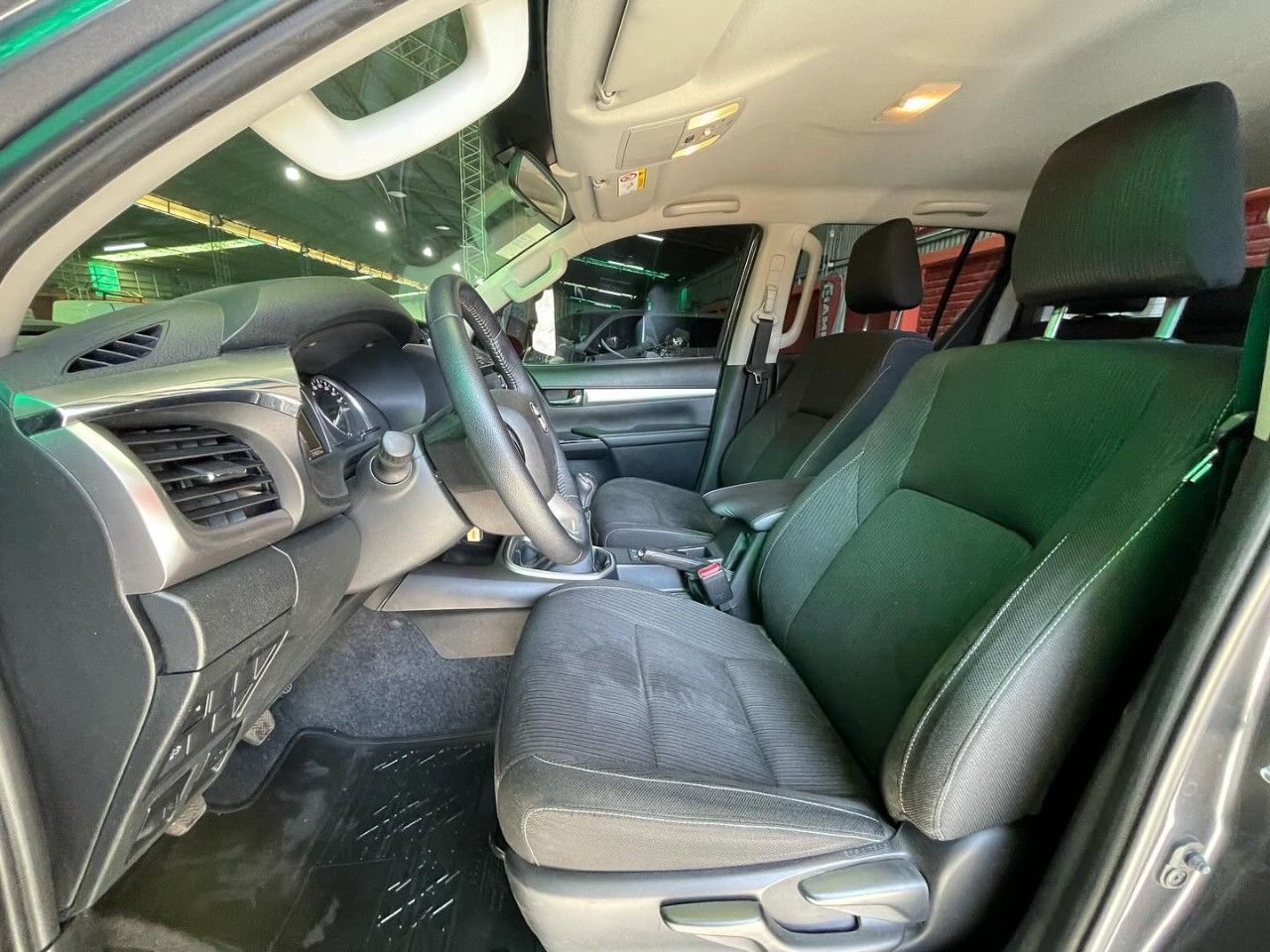 Toyota Hilux Usada en San Juan, deRuedas