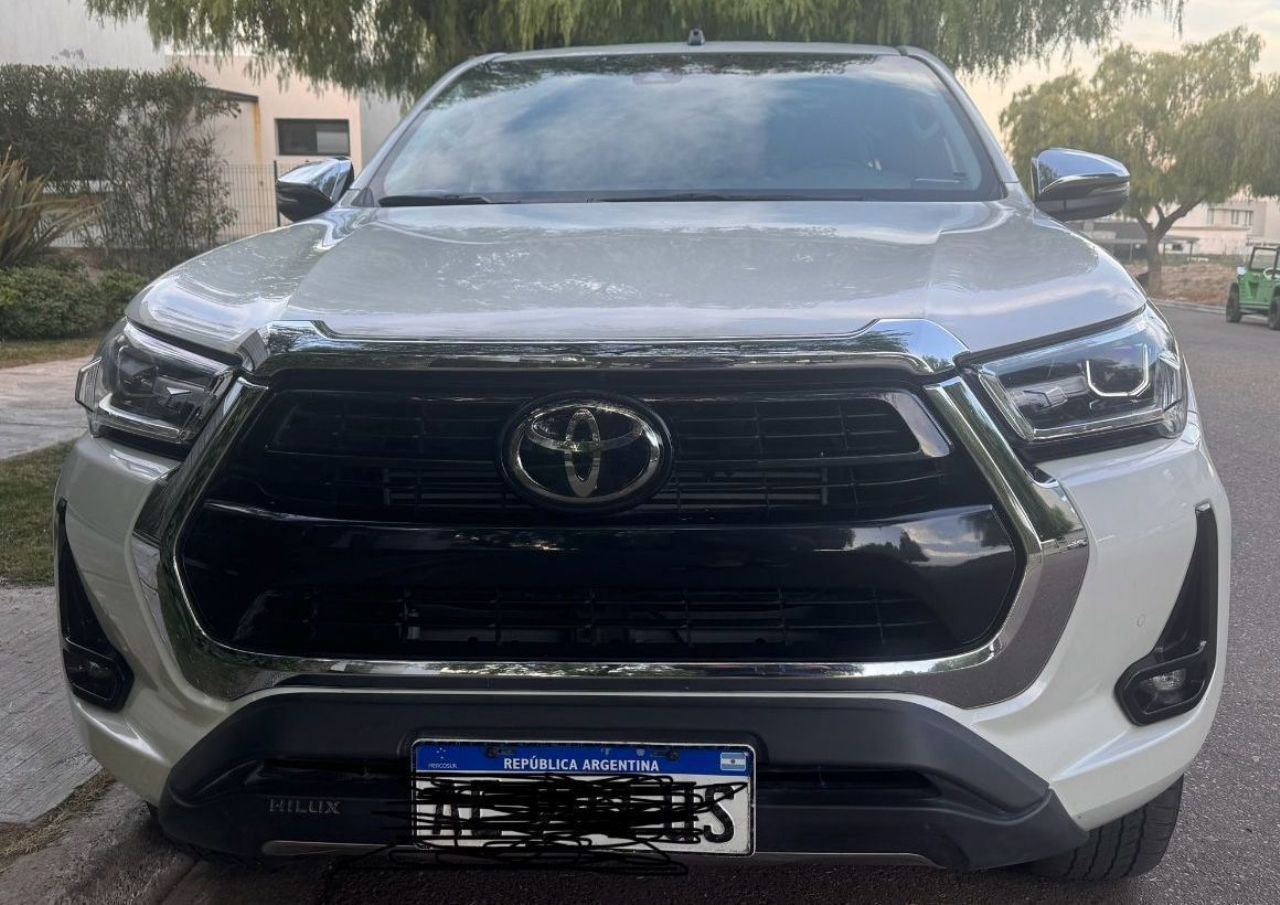 Toyota Hilux Usada en Mendoza, deRuedas
