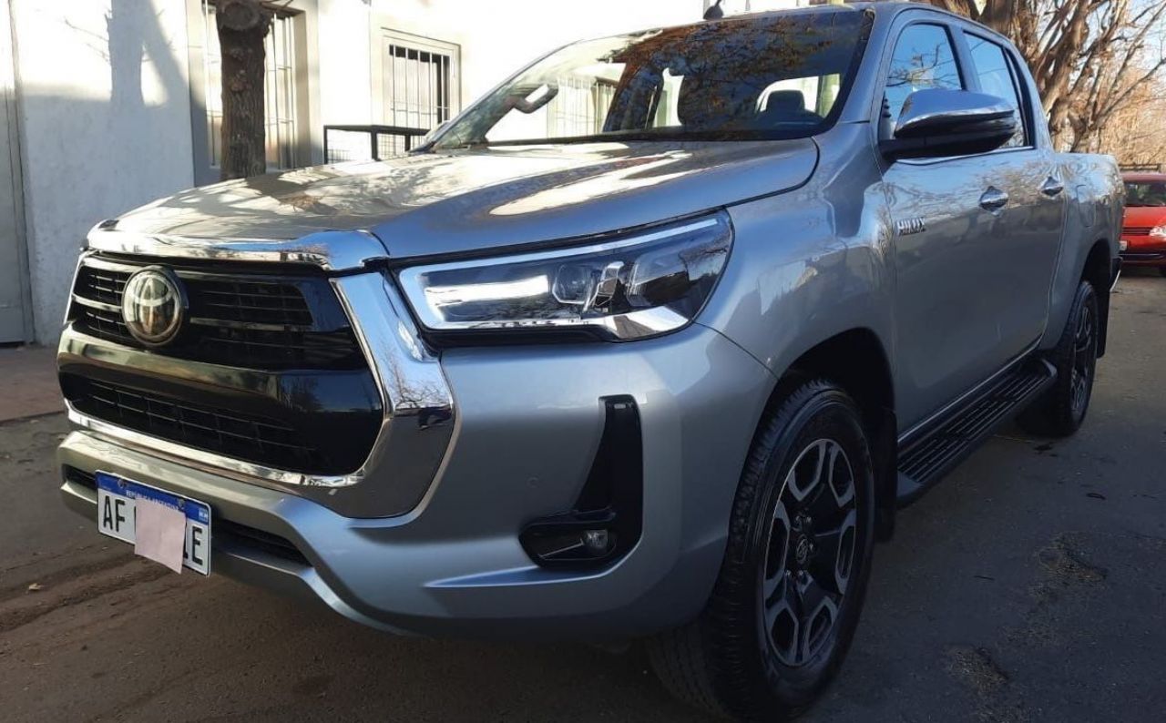 Toyota Hilux Usada Financiado en Mendoza, deRuedas