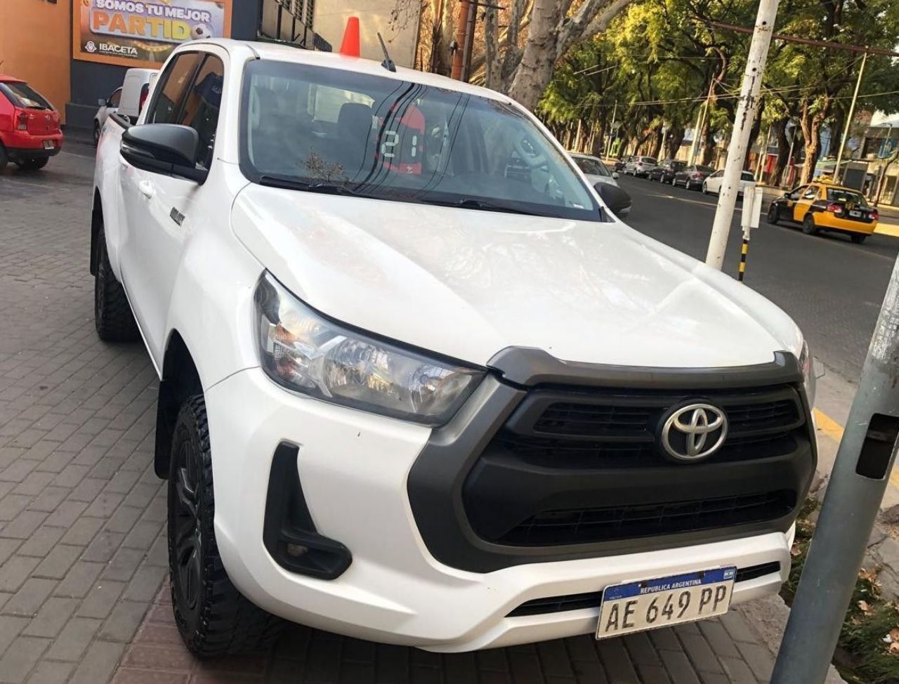 Toyota Hilux Usada en Mendoza, deRuedas