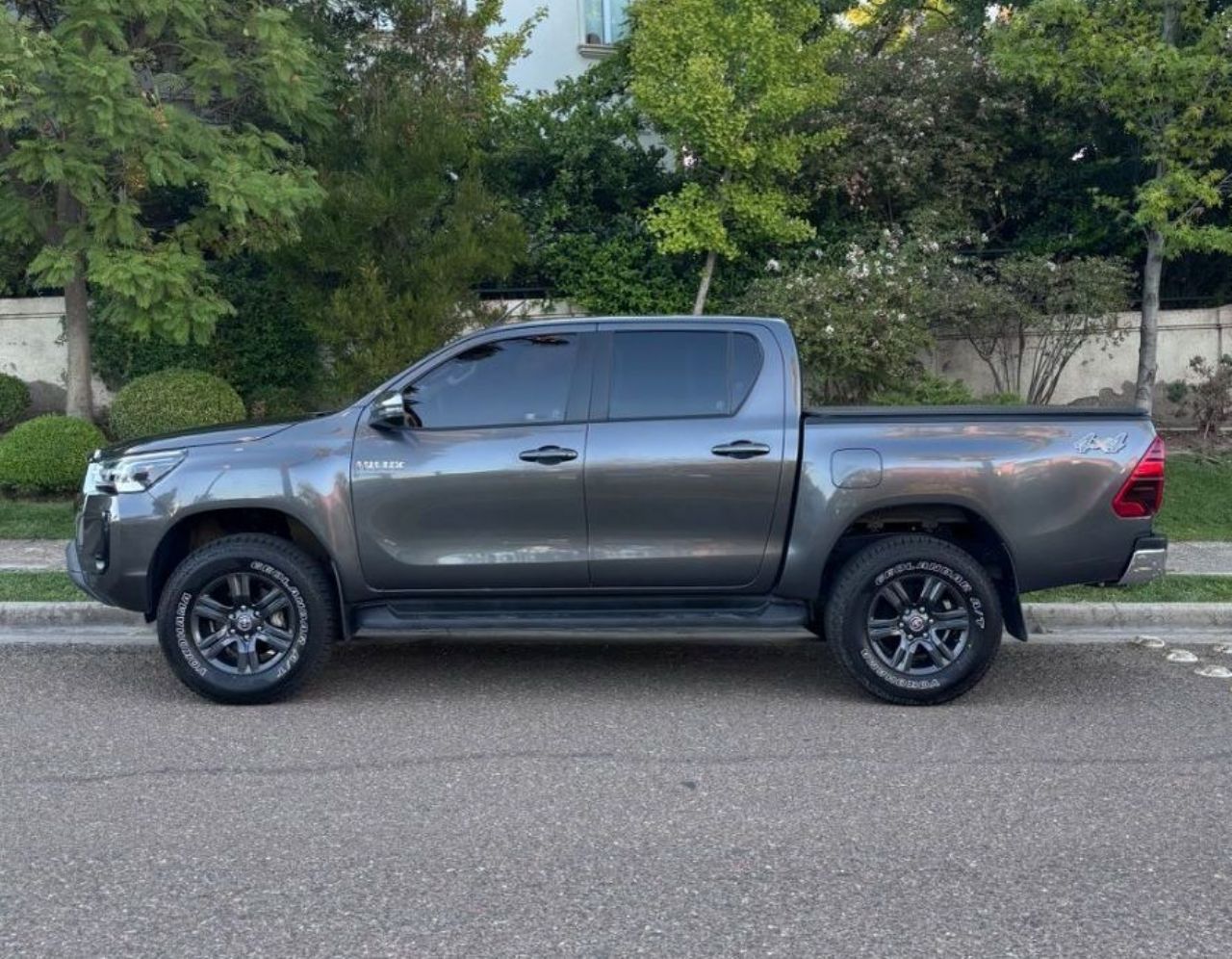 Toyota Hilux Usada en Mendoza, deRuedas