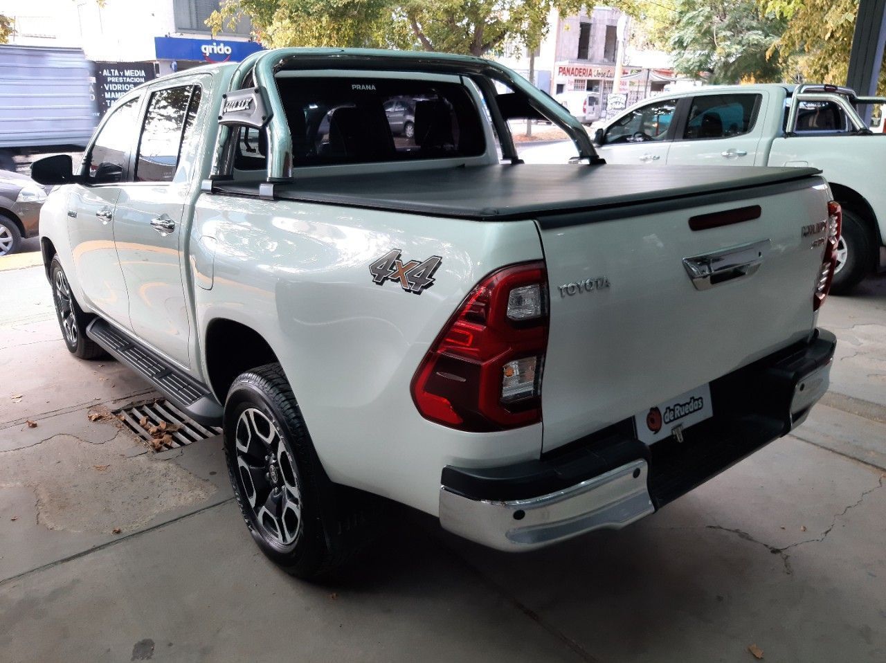 Toyota Hilux Usada Financiado en Mendoza, deRuedas