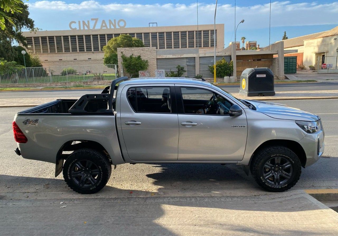 Toyota Hilux Usada Financiado en San Juan, deRuedas