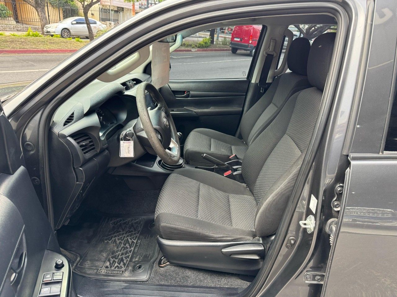 Toyota Hilux Usada Financiado en Córdoba, deRuedas