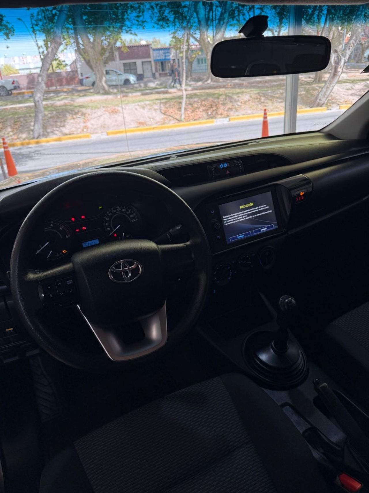 Toyota Hilux Usada Financiado en Mendoza, deRuedas