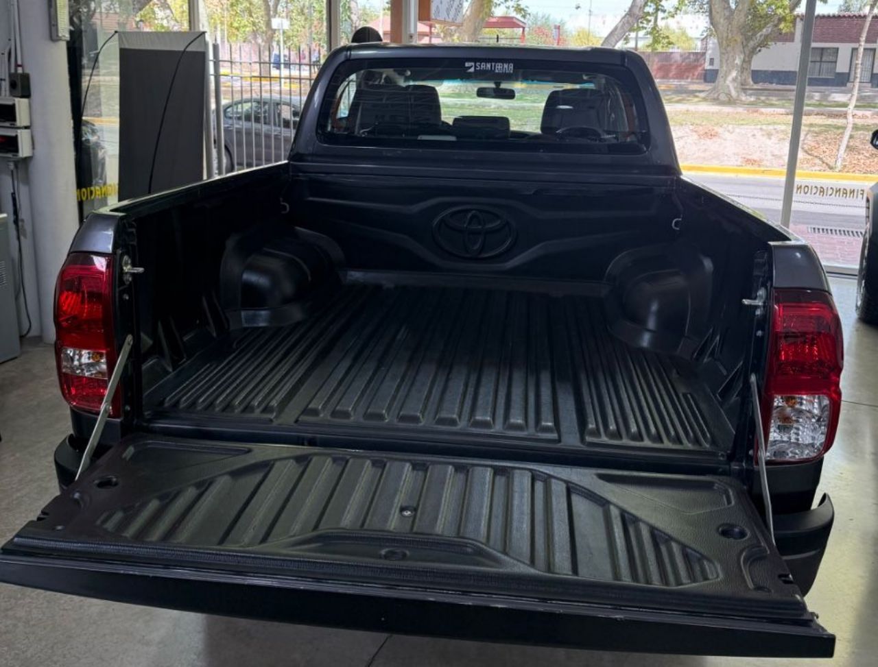 Toyota Hilux Usada Financiado en Mendoza, deRuedas