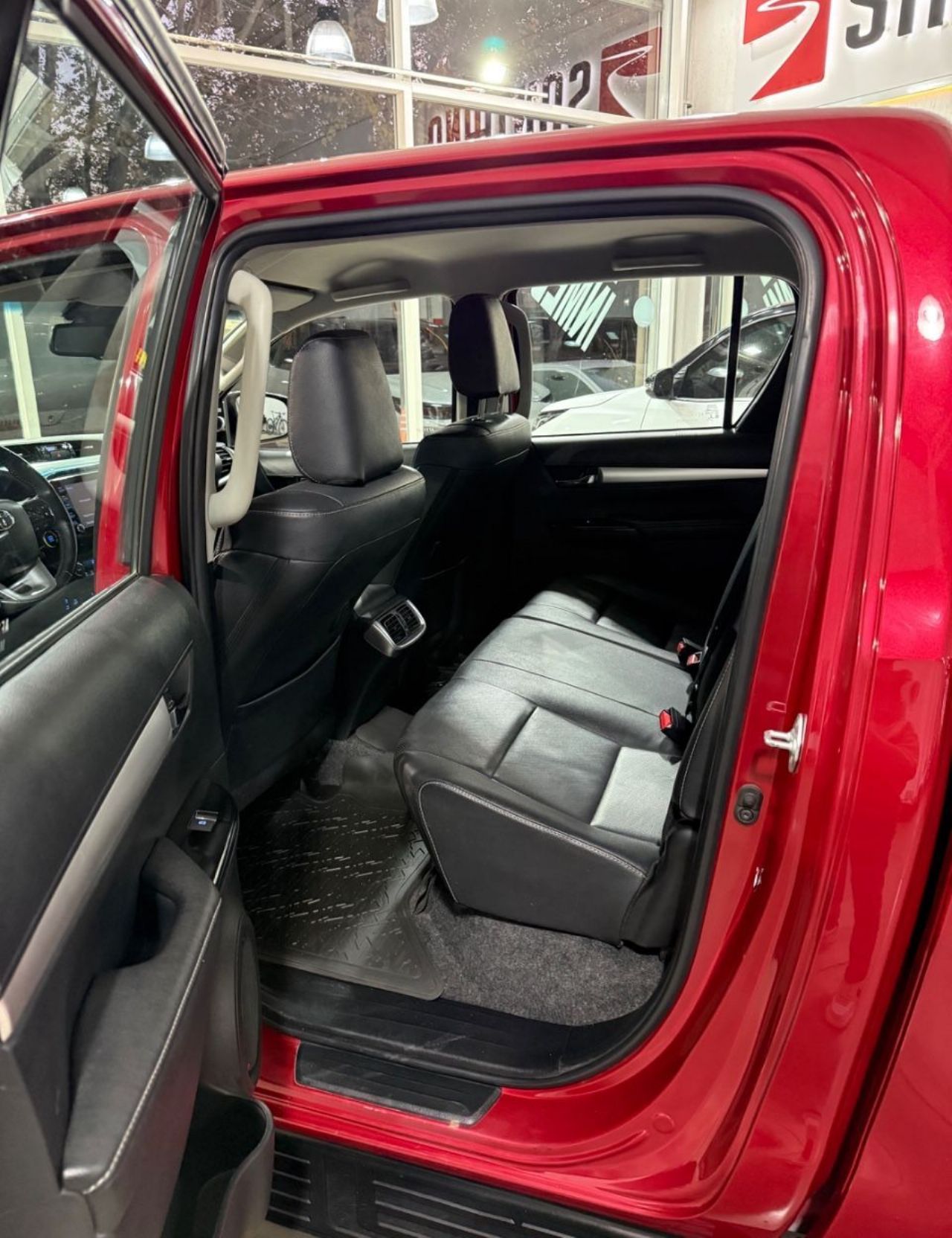 Toyota Hilux Usada Financiado en Mendoza, deRuedas