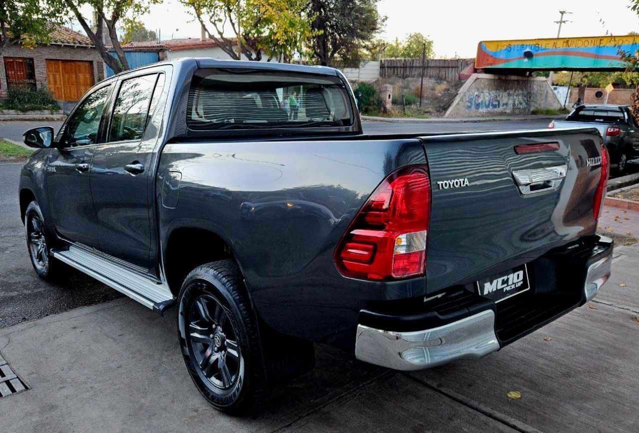 Toyota Hilux Usada Financiado en Mendoza, deRuedas