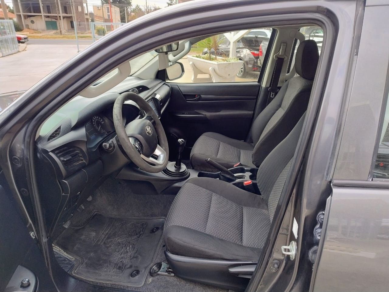 Toyota Hilux Usada en San Luis, deRuedas