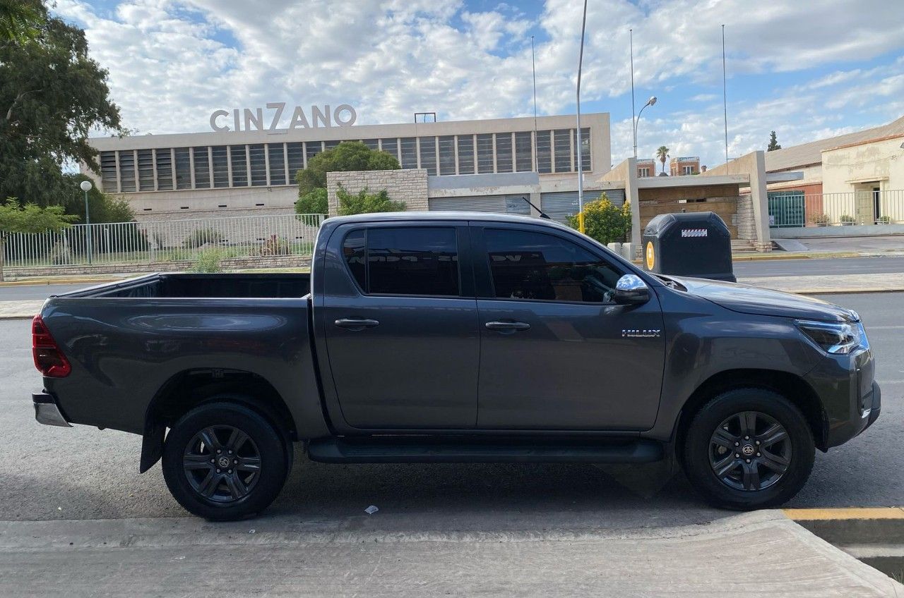 Toyota Hilux Usada Financiado en San Juan, deRuedas