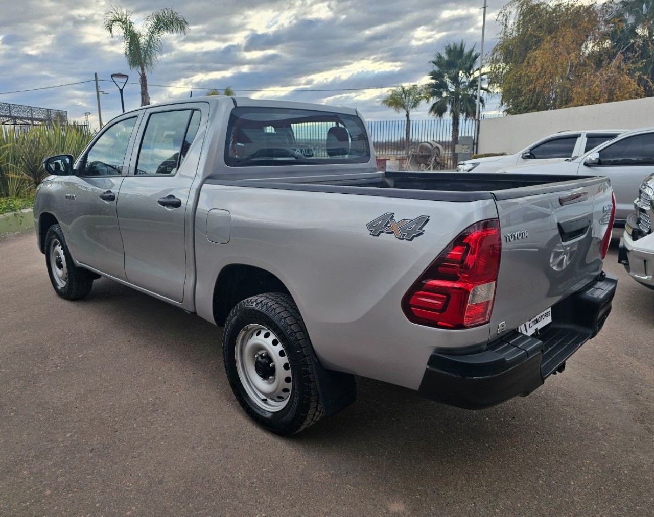 Toyota Hilux Usada Financiado en Mendoza, deRuedas