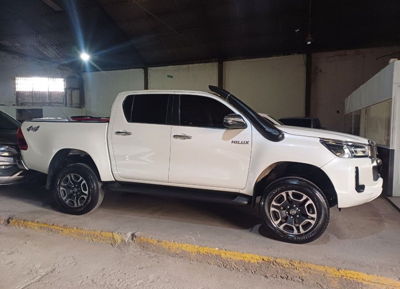 Toyota Hilux Usada Financiado en Mendoza, deRuedas