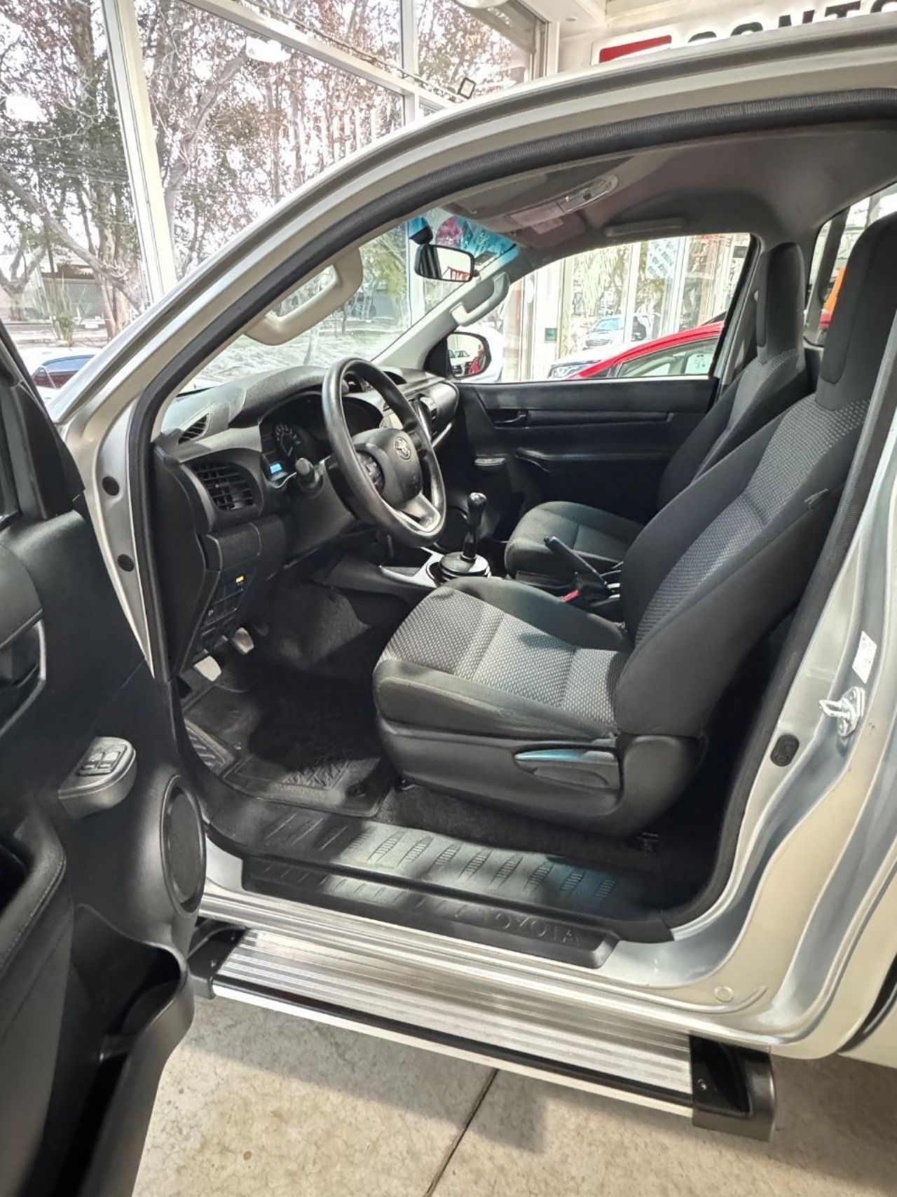 Toyota Hilux Usada Financiado en Mendoza, deRuedas