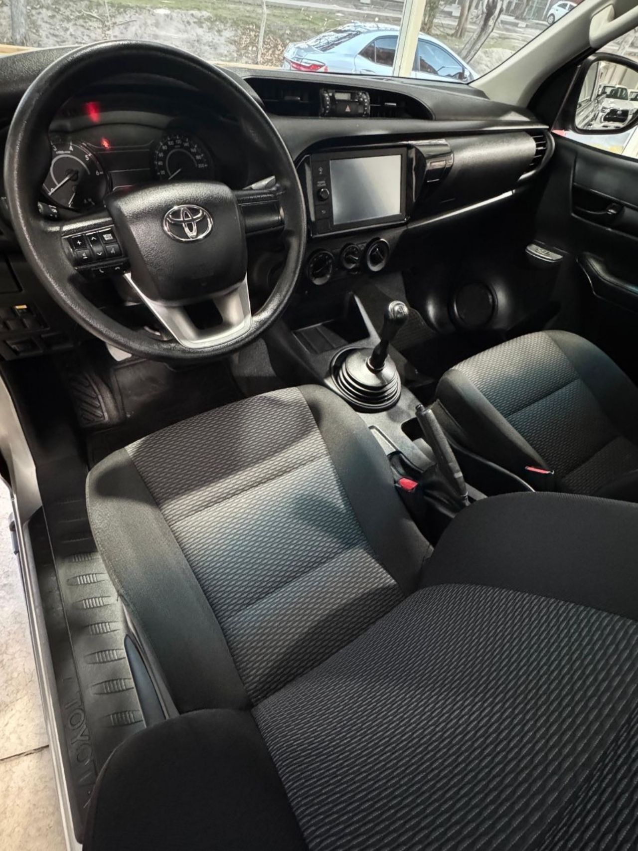 Toyota Hilux Usada Financiado en Mendoza, deRuedas