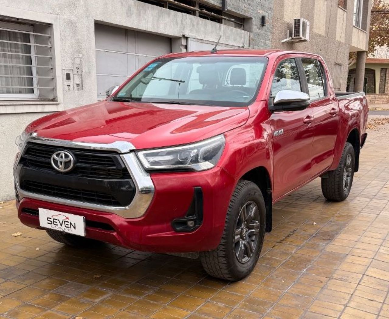 Toyota Hilux Usada en San Juan, deRuedas