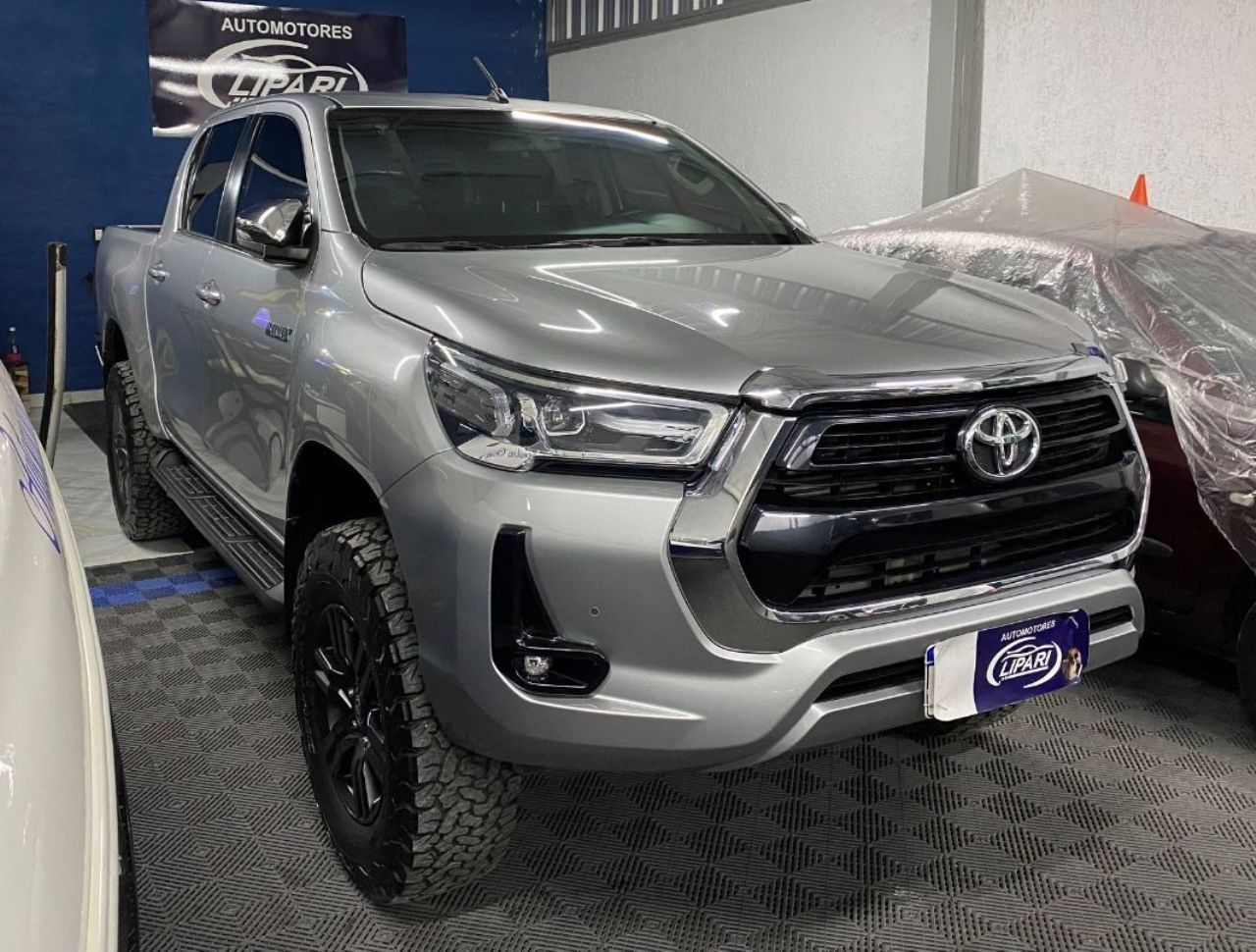 Toyota Hilux Usada Financiado en Mendoza, deRuedas