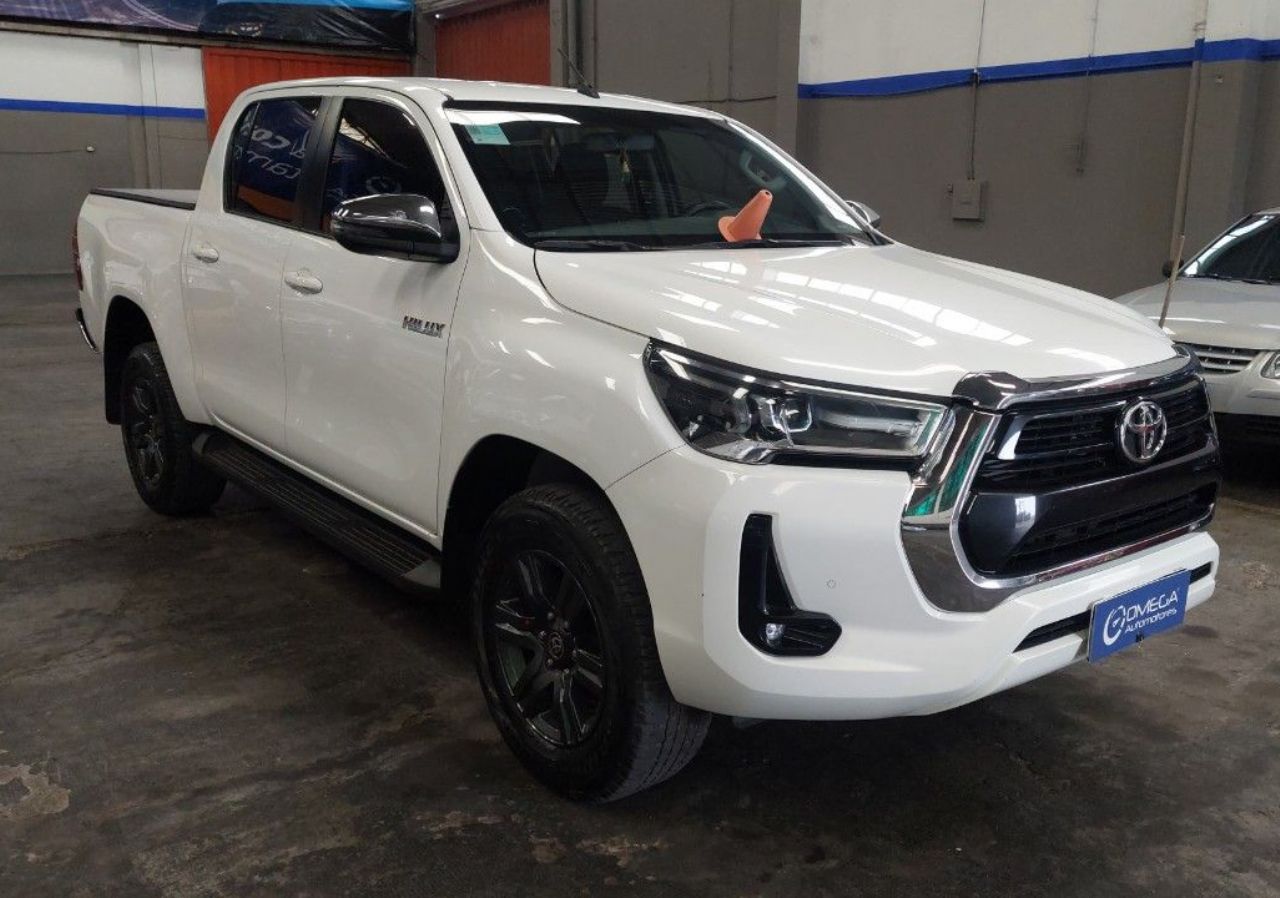 Toyota Hilux Usada Financiado en Mendoza, deRuedas