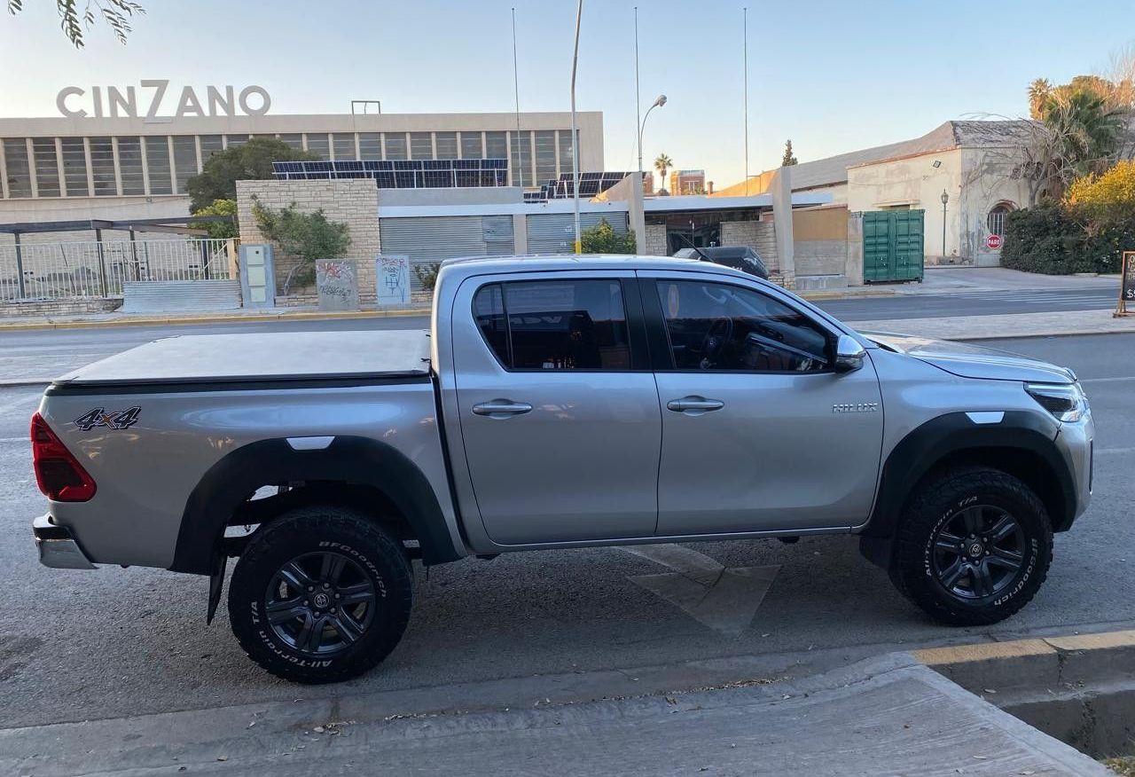 Toyota Hilux Usada Financiado en San Juan, deRuedas