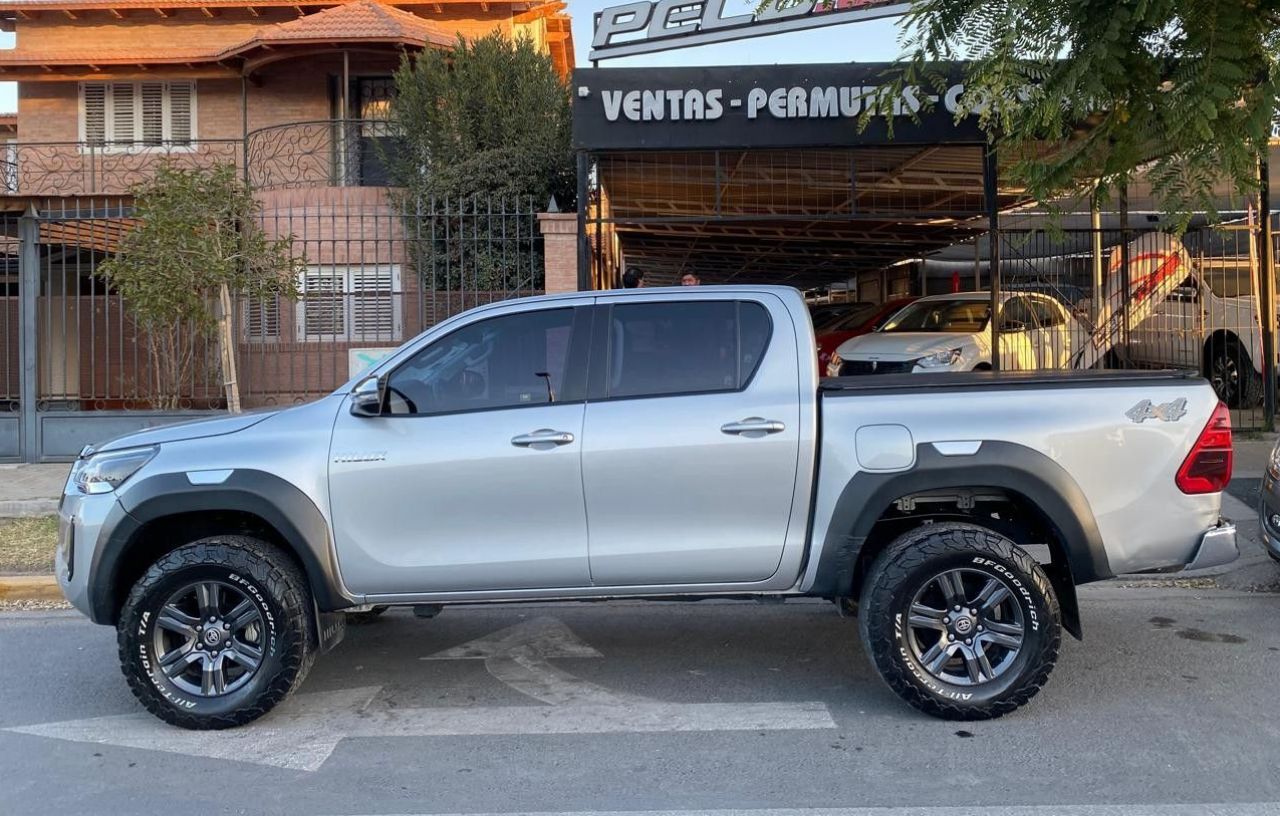 Toyota Hilux Usada Financiado en San Juan, deRuedas