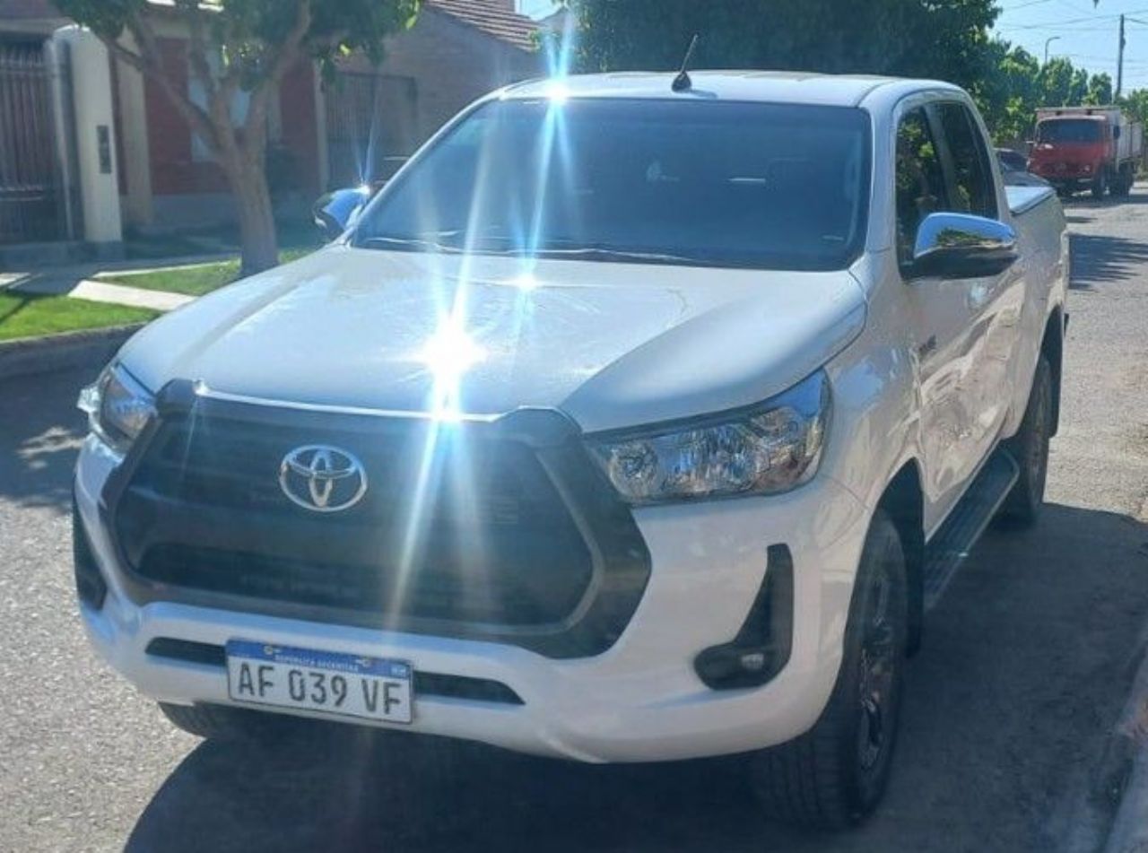 Toyota Hilux Usada en Mendoza, deRuedas