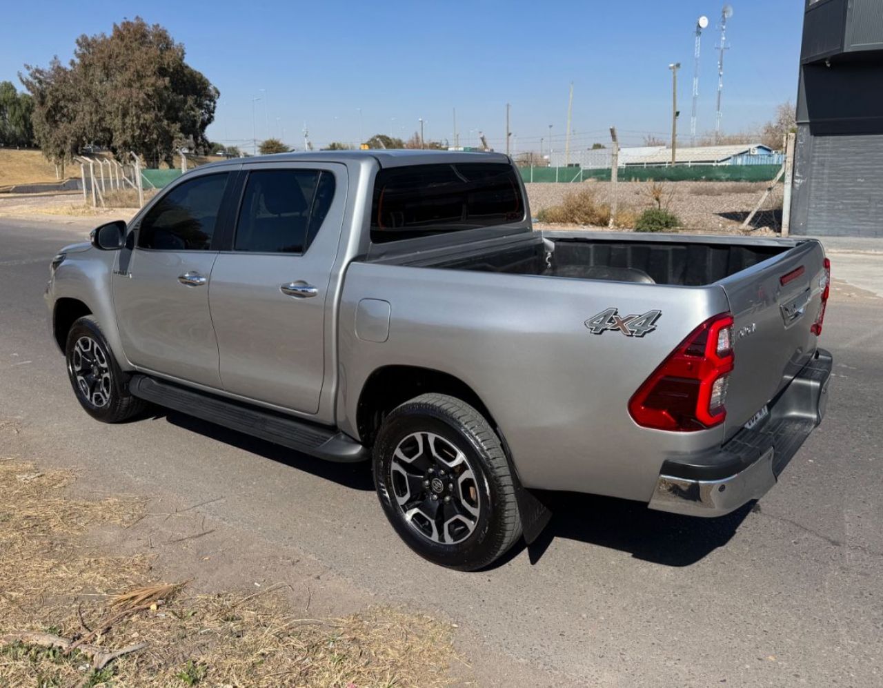 Toyota Hilux Usada Financiado en San Juan, deRuedas
