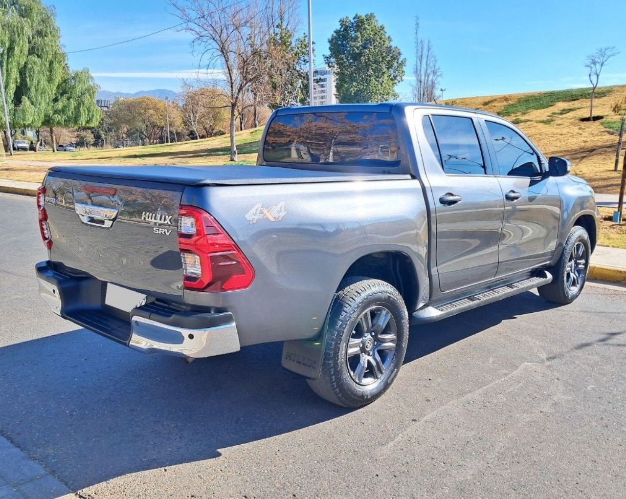 Toyota Hilux Usada Financiado en Mendoza, deRuedas