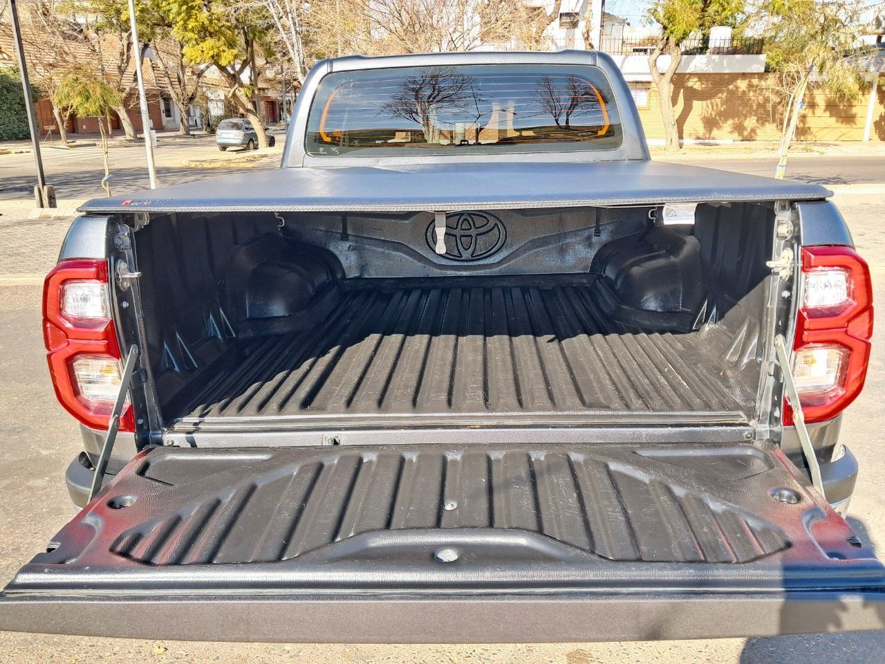 Toyota Hilux Usada Financiado en Mendoza, deRuedas