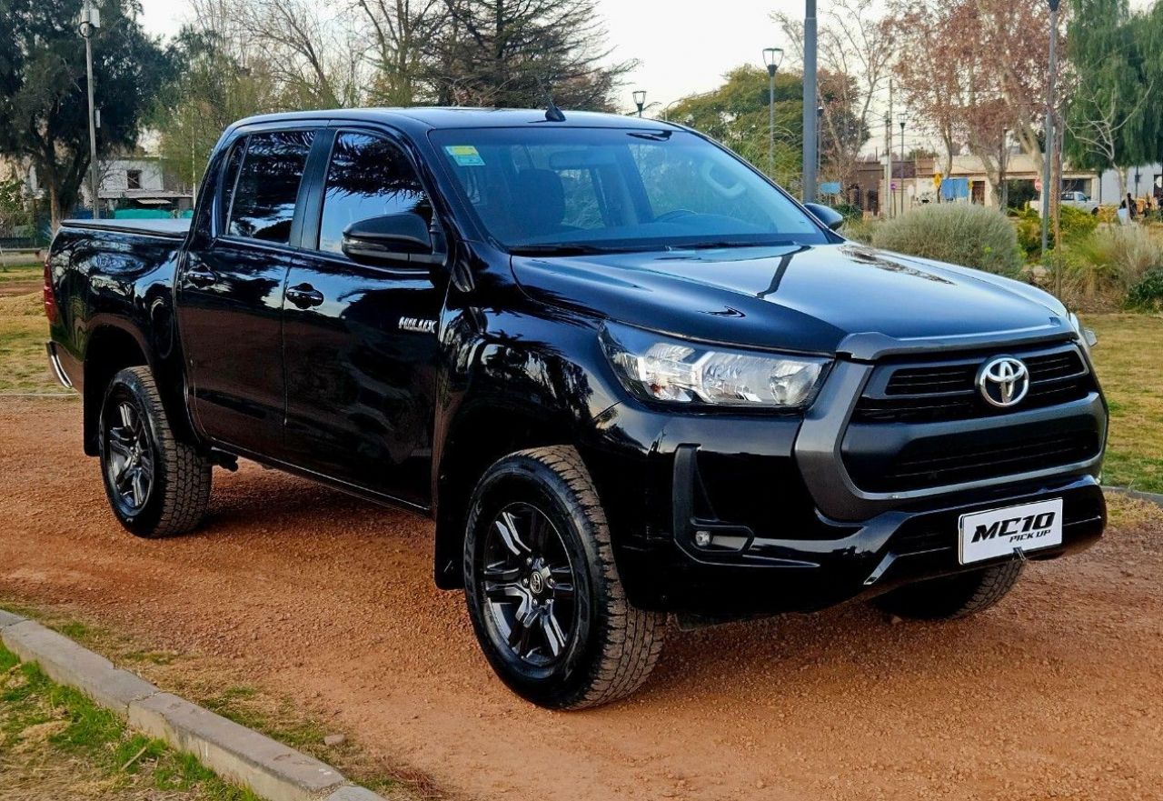 Toyota Hilux Usada Financiado en Mendoza, deRuedas