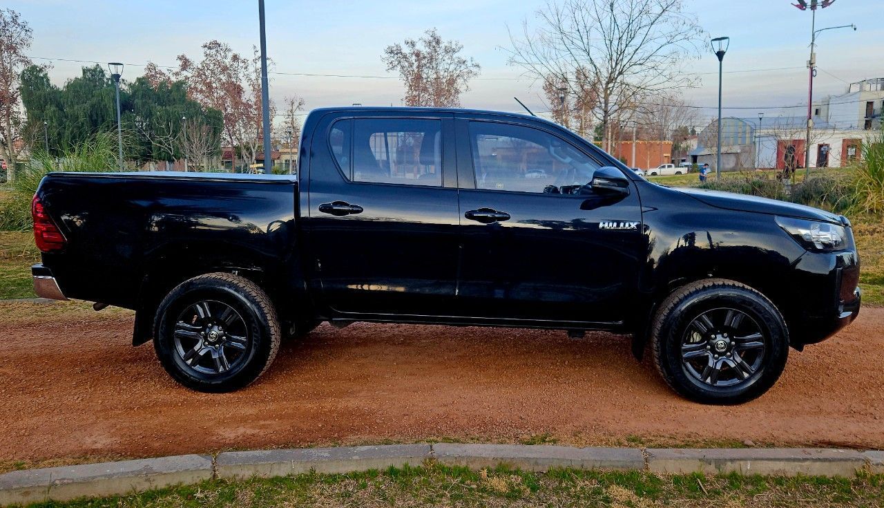 Toyota Hilux Usada Financiado en Mendoza, deRuedas