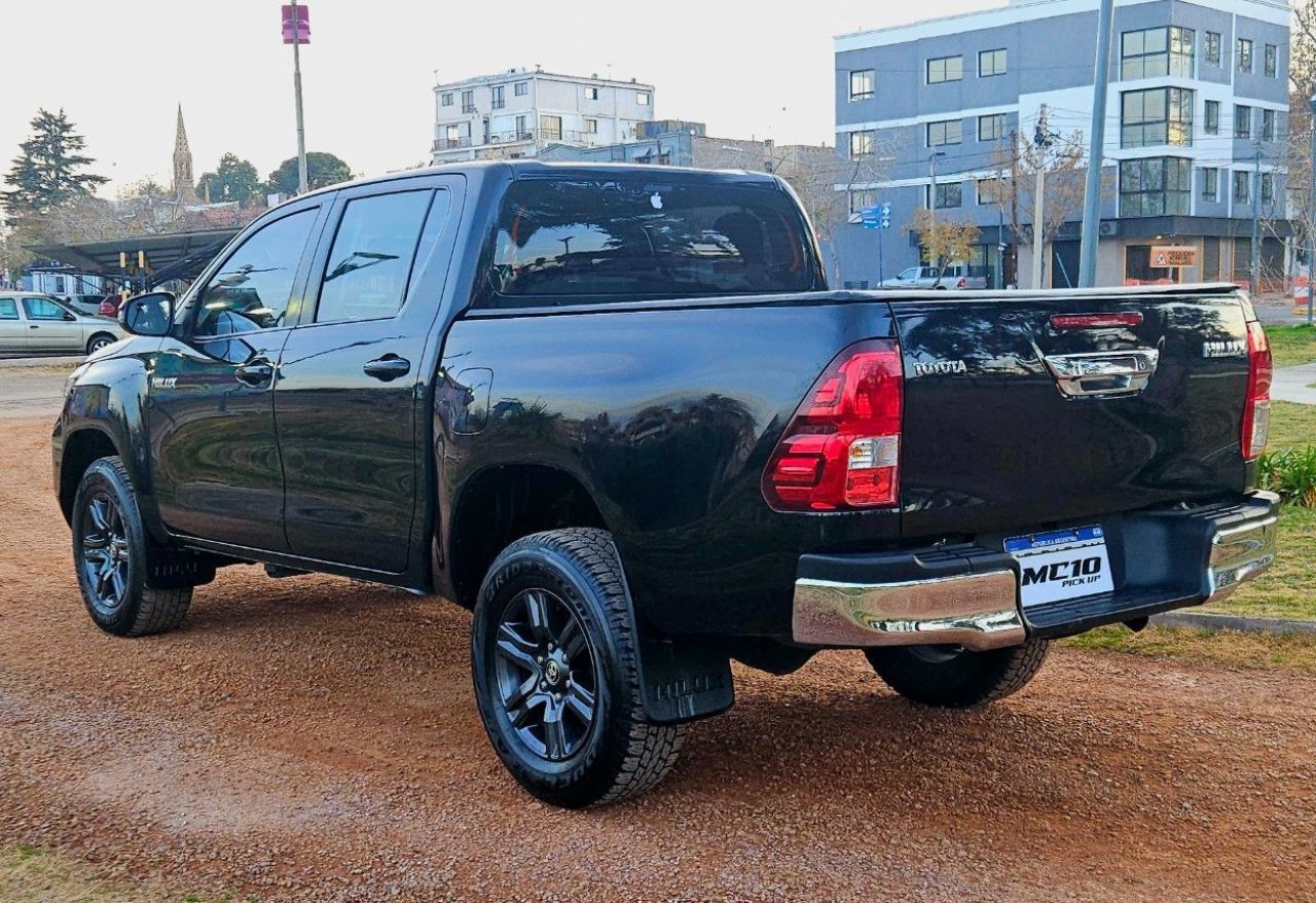 Toyota Hilux Usada Financiado en Mendoza, deRuedas
