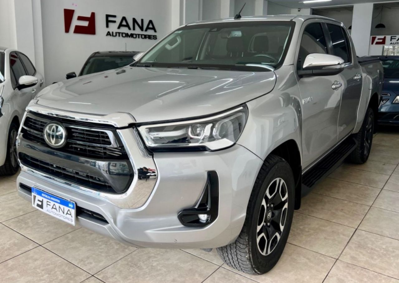 Toyota Hilux Usada Financiado en Mendoza, deRuedas