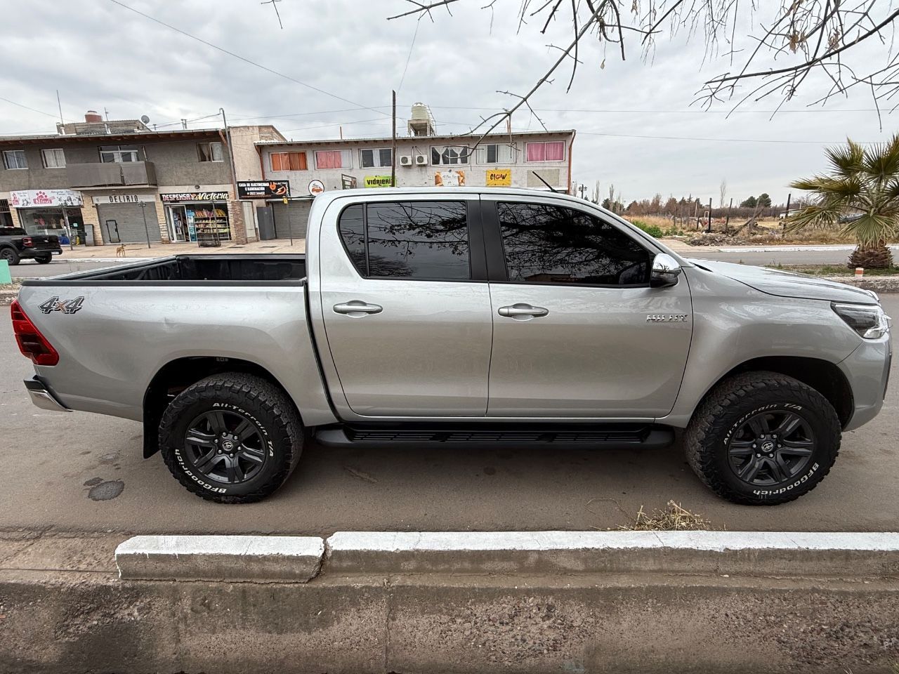 Toyota Hilux Usada en Mendoza, deRuedas