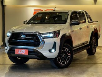 Toyota Hilux Usada en Córdoba Financiado