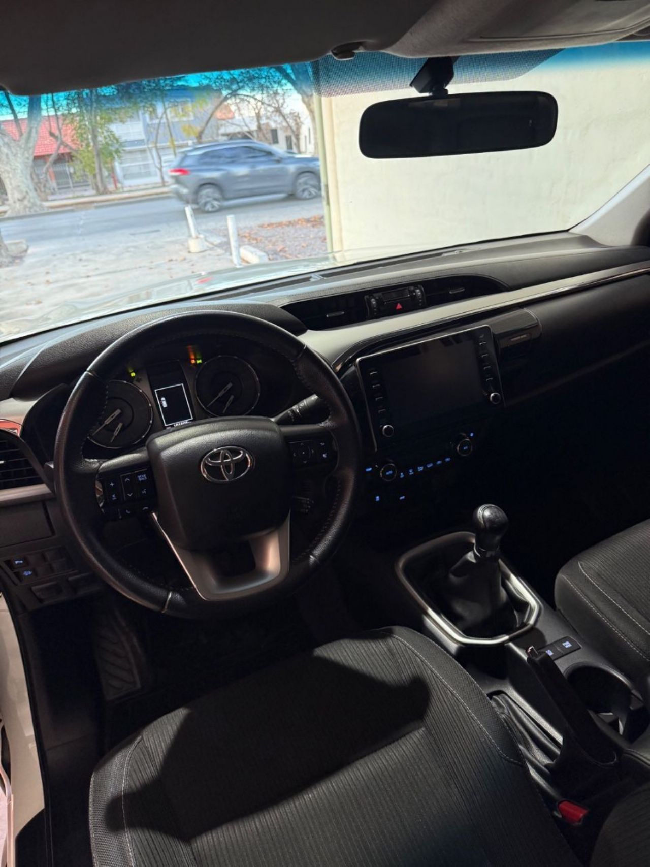 Toyota Hilux Usada Financiado en Mendoza, deRuedas