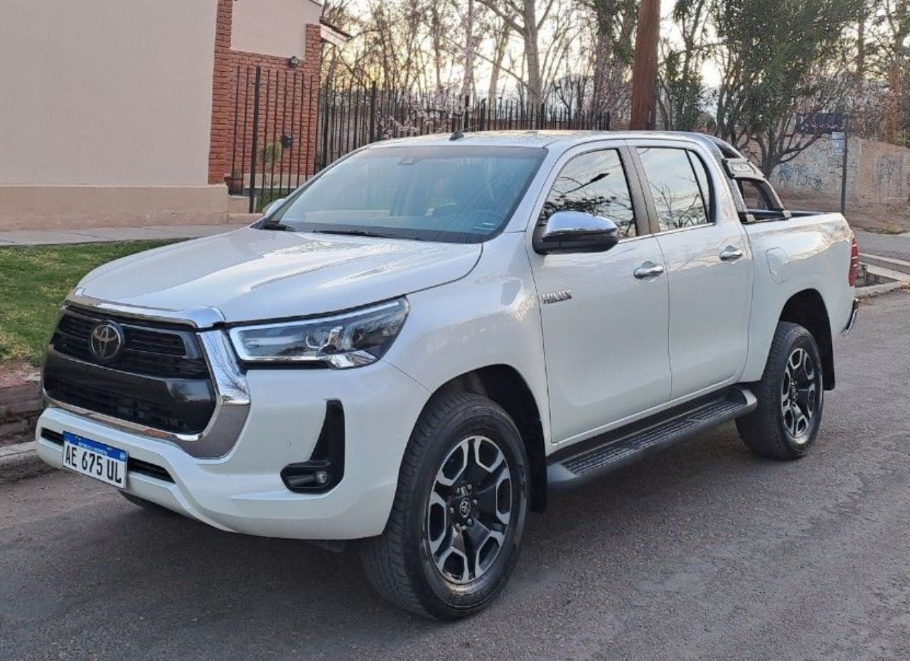 Toyota Hilux Usada en Mendoza, deRuedas