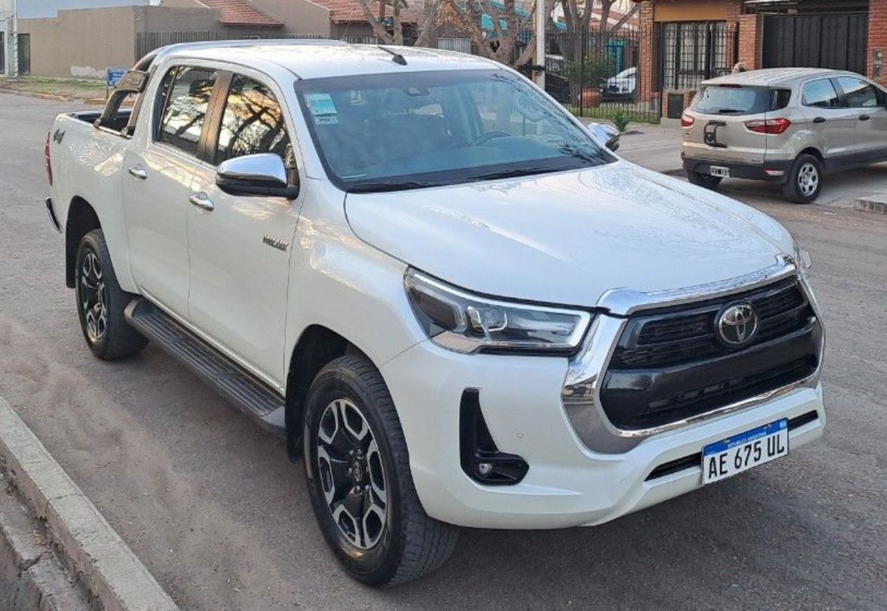 Toyota Hilux Usada en Mendoza, deRuedas
