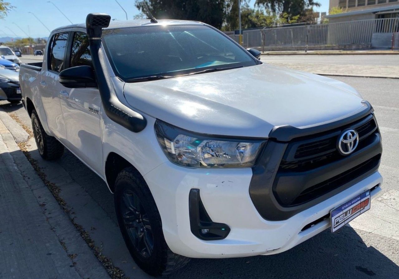 Toyota Hilux Usada Financiado en San Juan, deRuedas