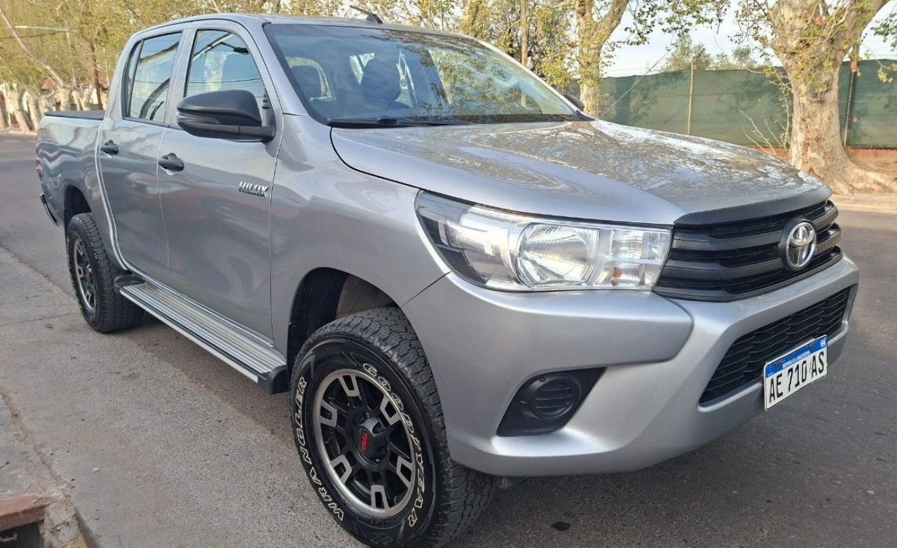 Toyota Hilux Usada Financiado en Mendoza, deRuedas