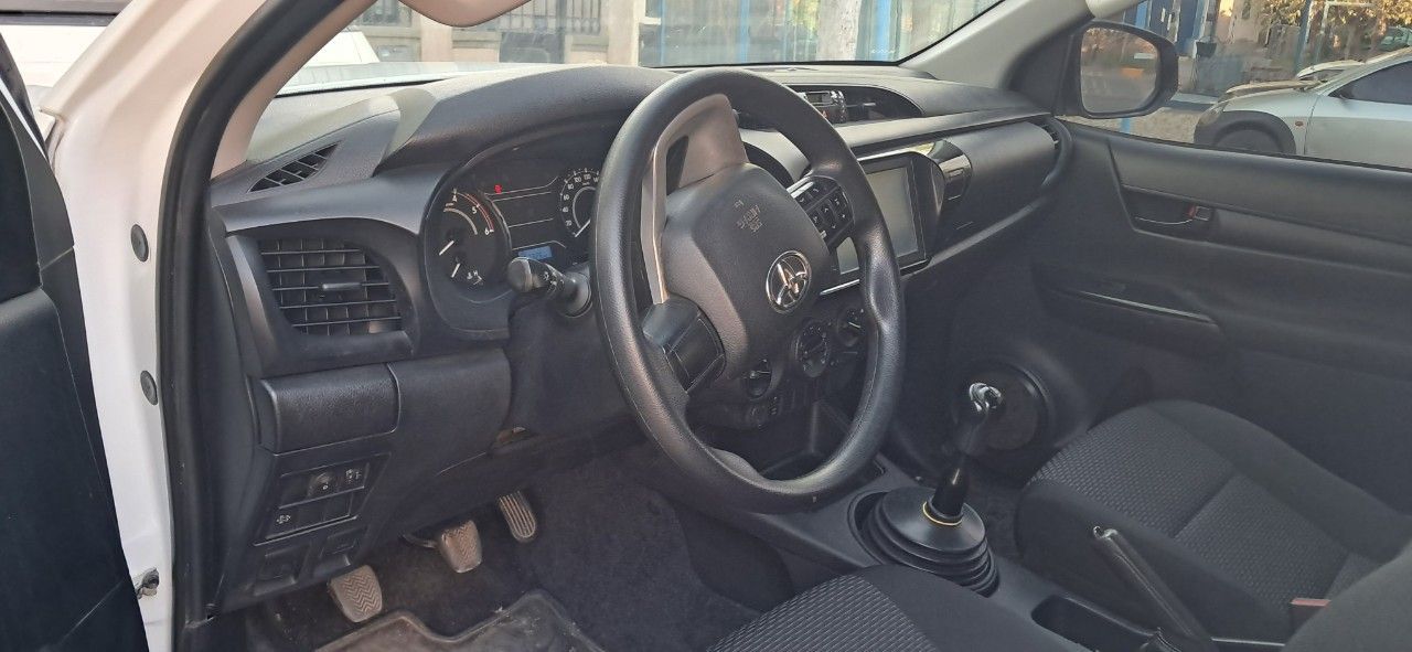 Toyota Hilux Usada en Mendoza, deRuedas