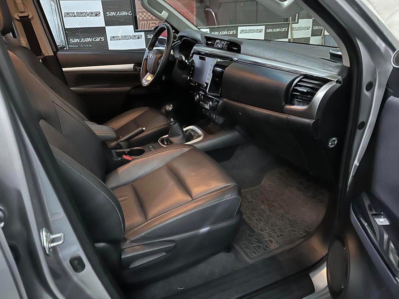 Toyota Hilux Usada en San Juan, deRuedas