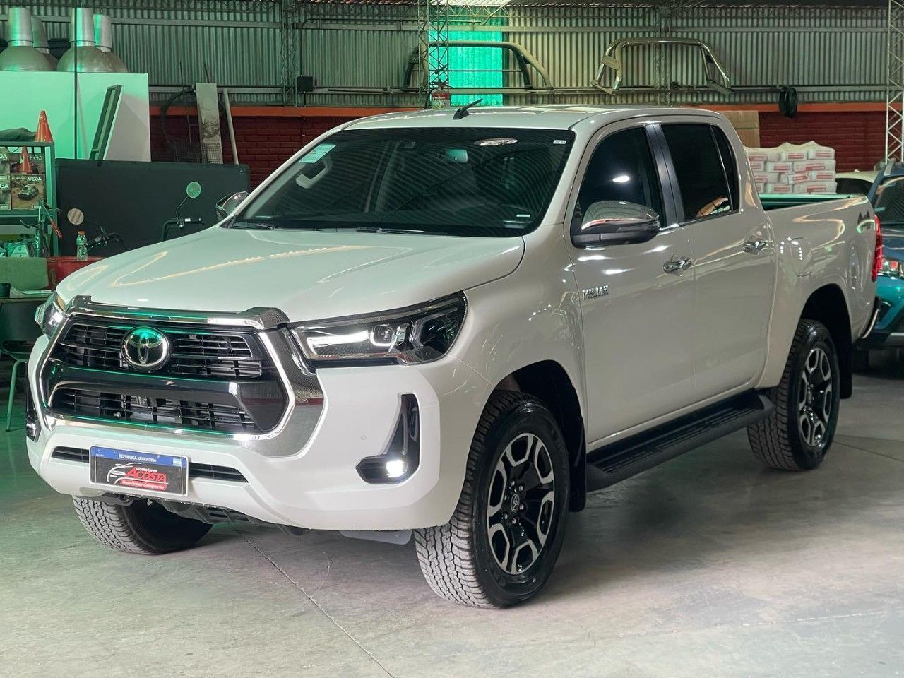Toyota Hilux Usada en San Juan, deRuedas