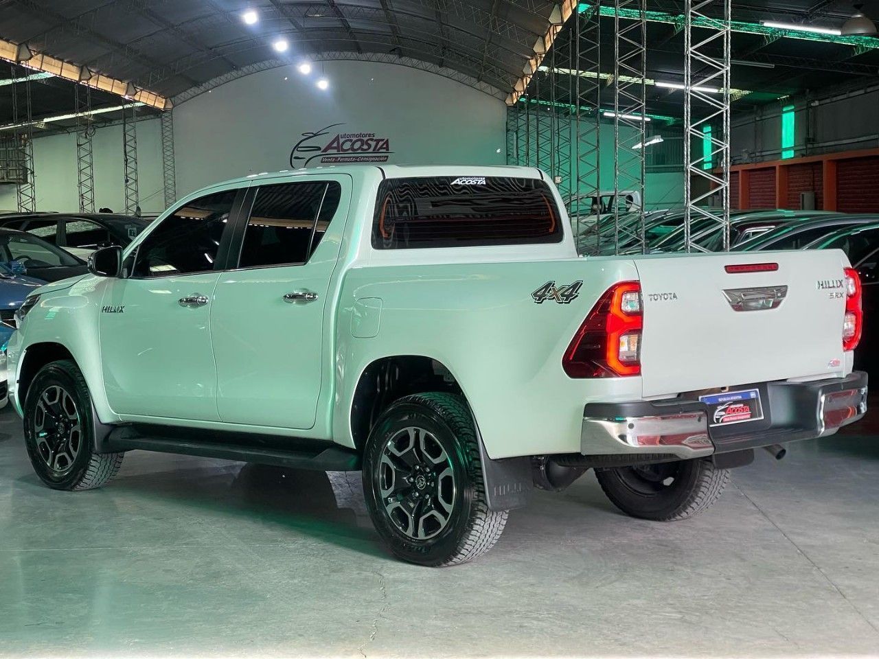 Toyota Hilux Usada en San Juan, deRuedas