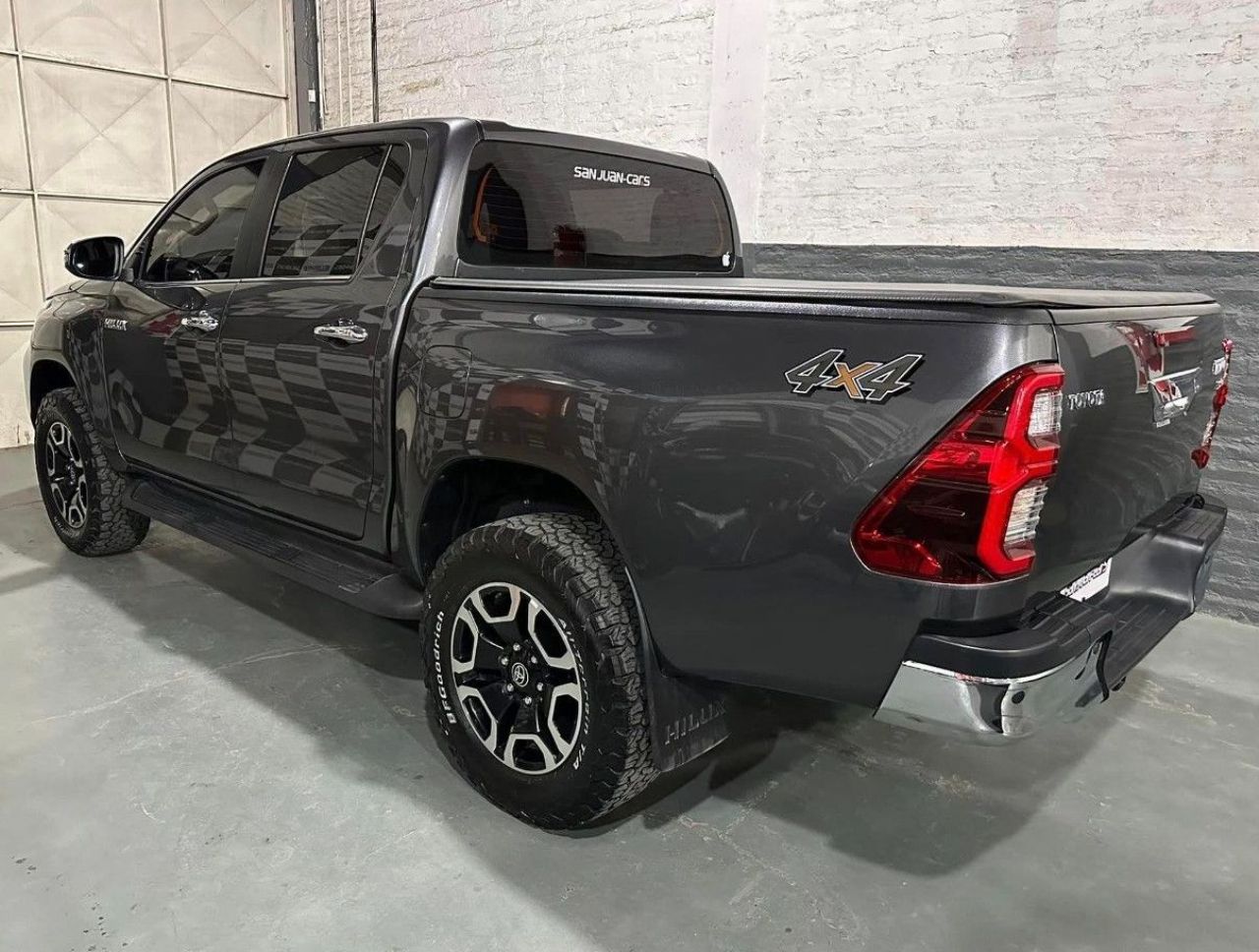 Toyota Hilux Usada en San Juan, deRuedas