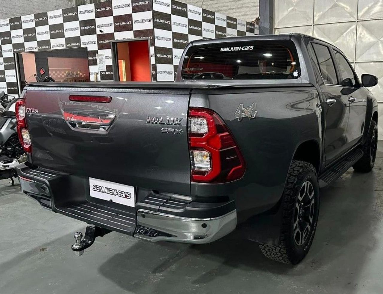 Toyota Hilux Usada en San Juan, deRuedas