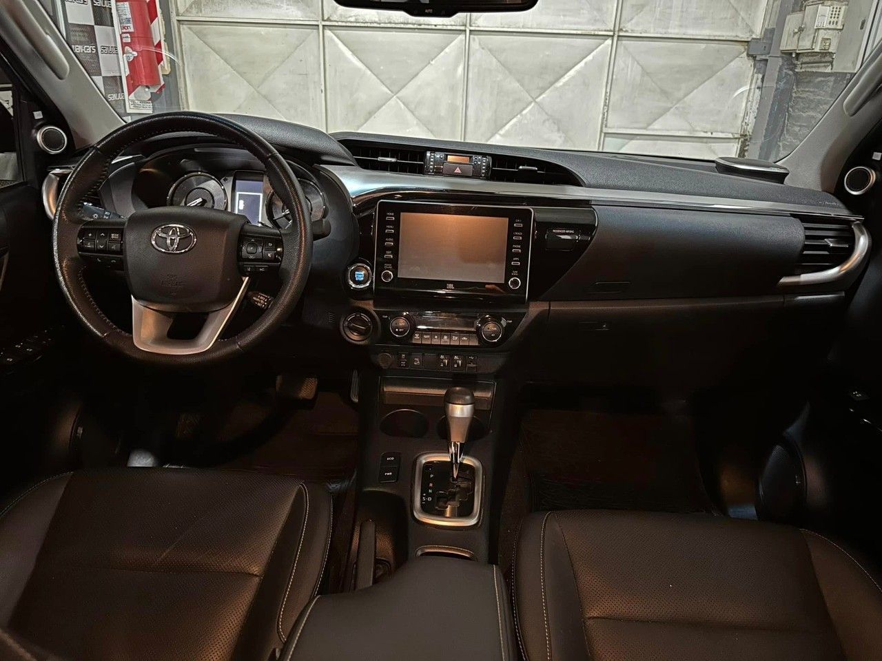 Toyota Hilux Usada en San Juan, deRuedas