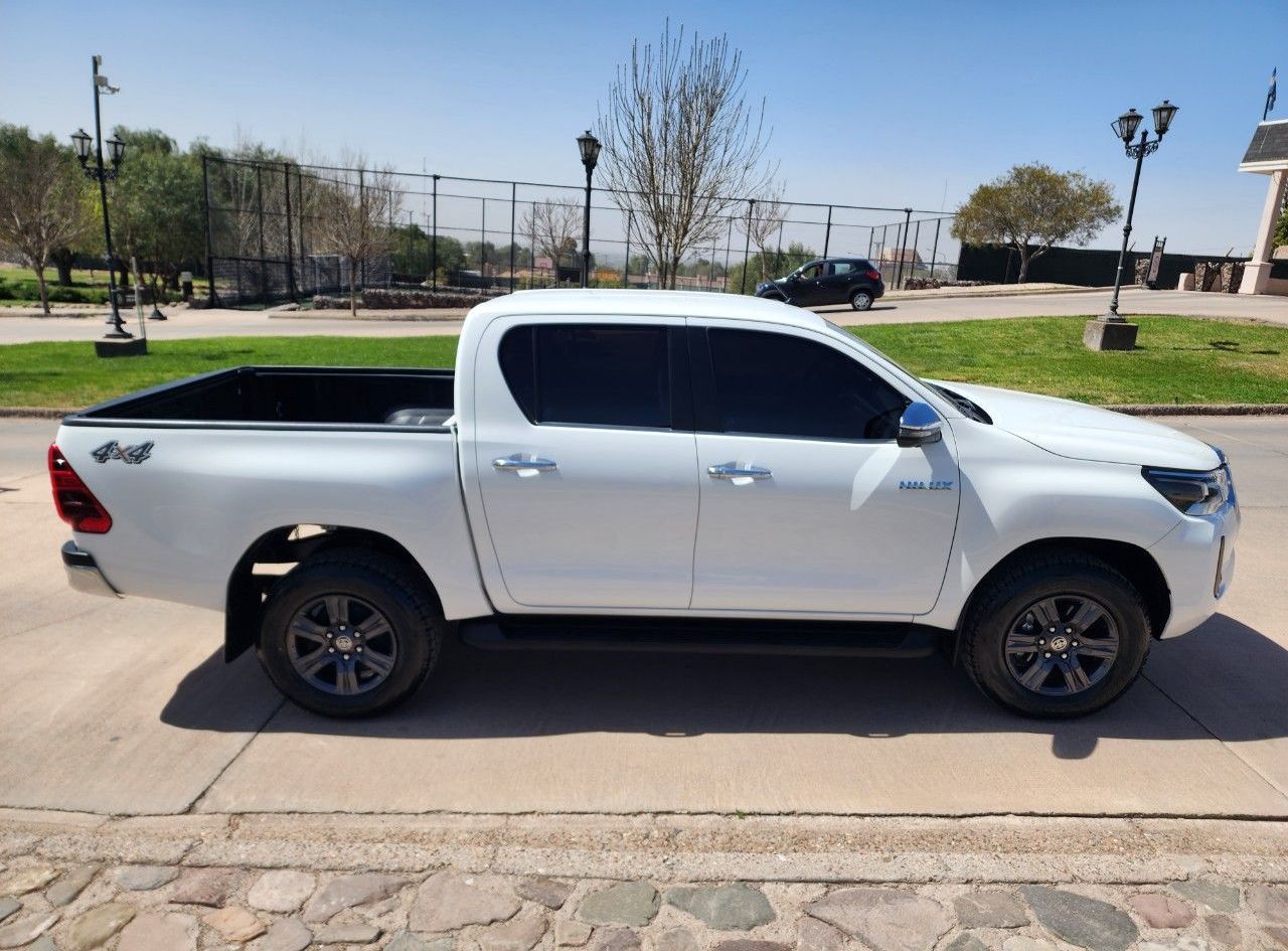 Toyota Hilux Usada en Mendoza, deRuedas