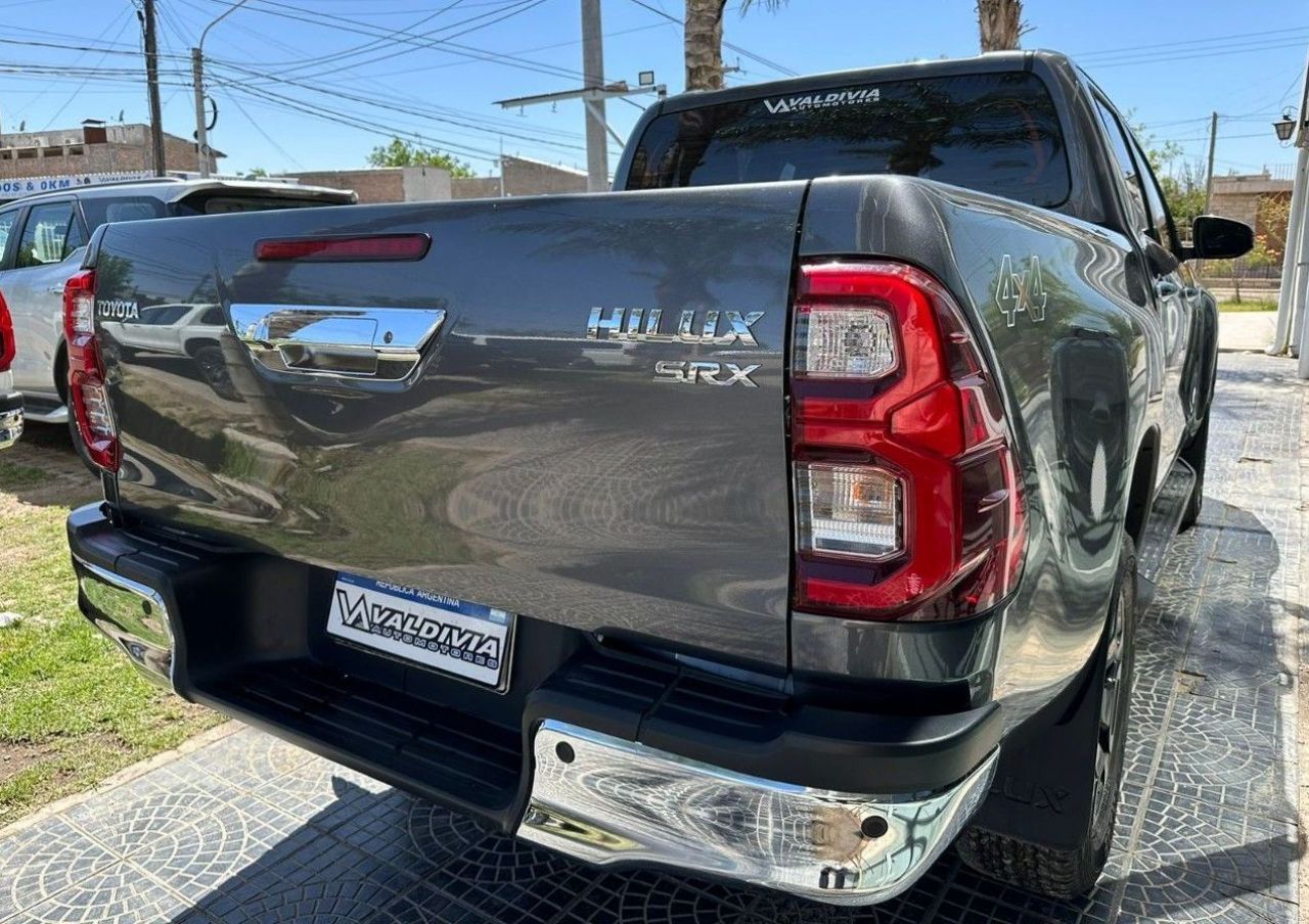 Toyota Hilux Usada en San Juan, deRuedas
